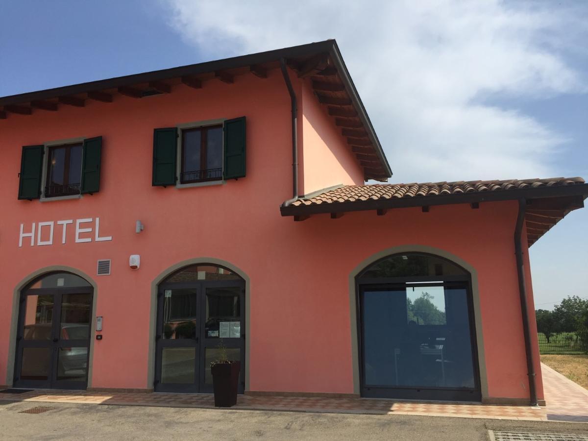 Hotel Barabba Quattro Castella المظهر الخارجي الصورة