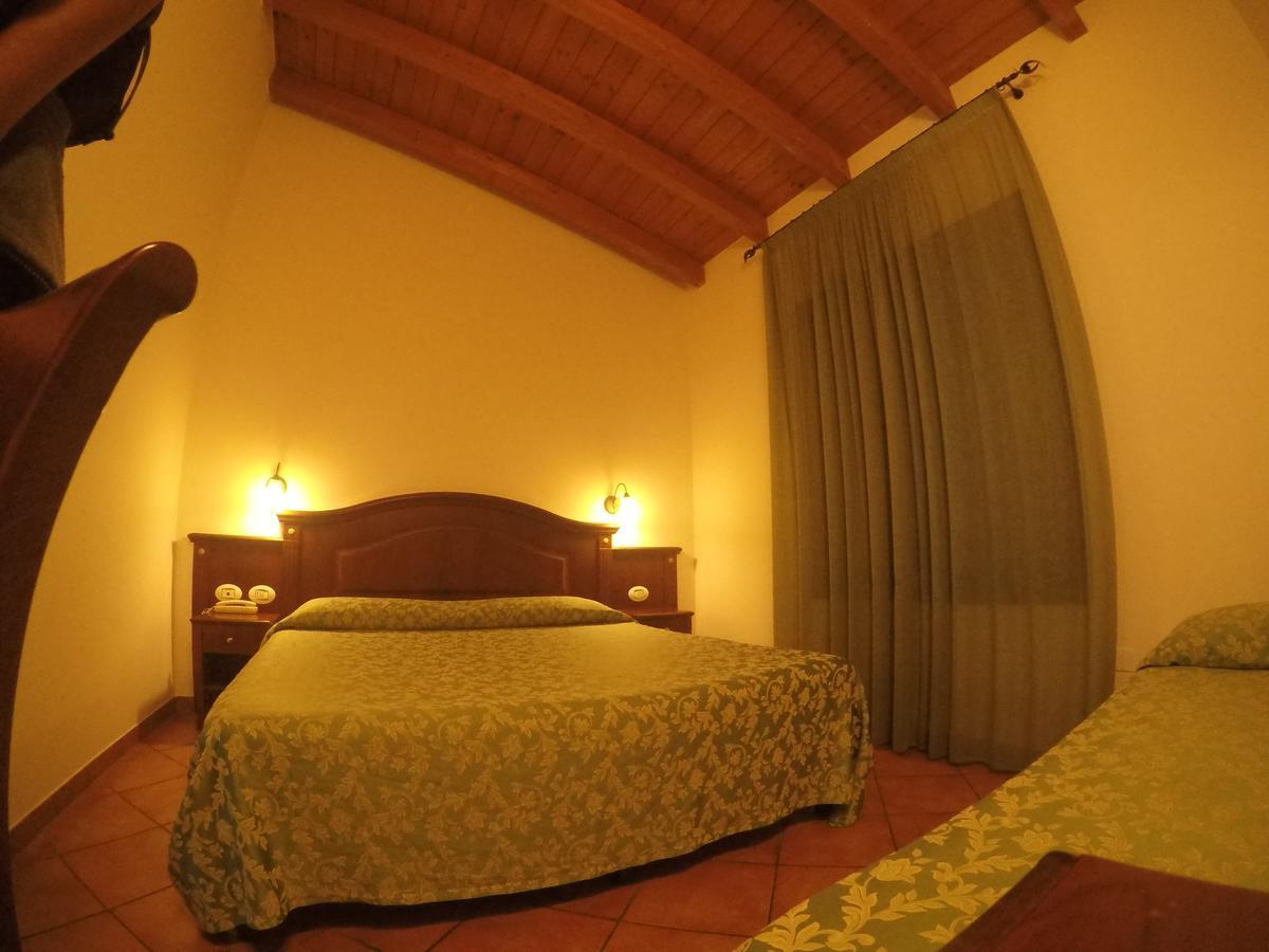 Hotel Barabba Quattro Castella المظهر الخارجي الصورة