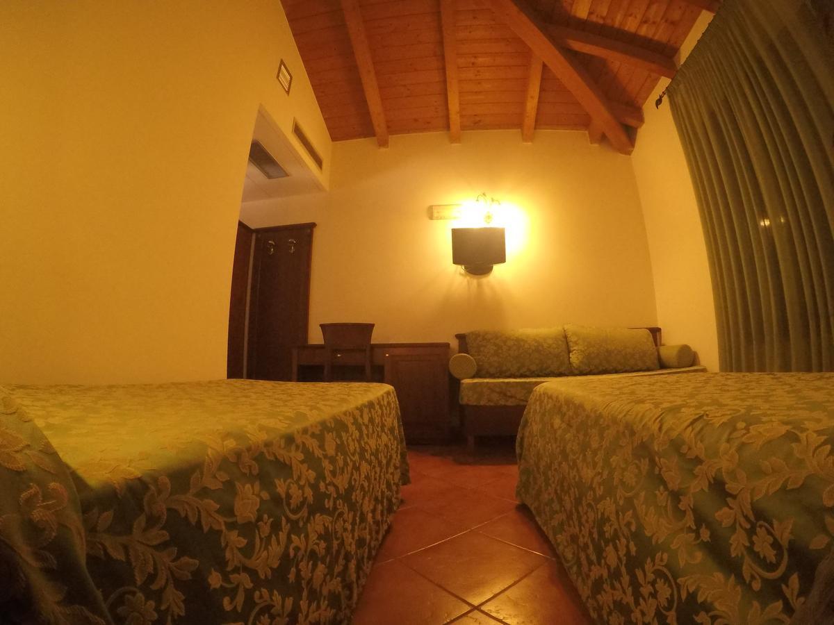 Hotel Barabba Quattro Castella المظهر الخارجي الصورة